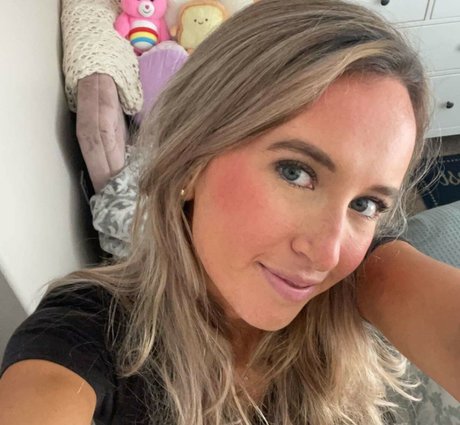 Camie Knoll OnlyFans Star