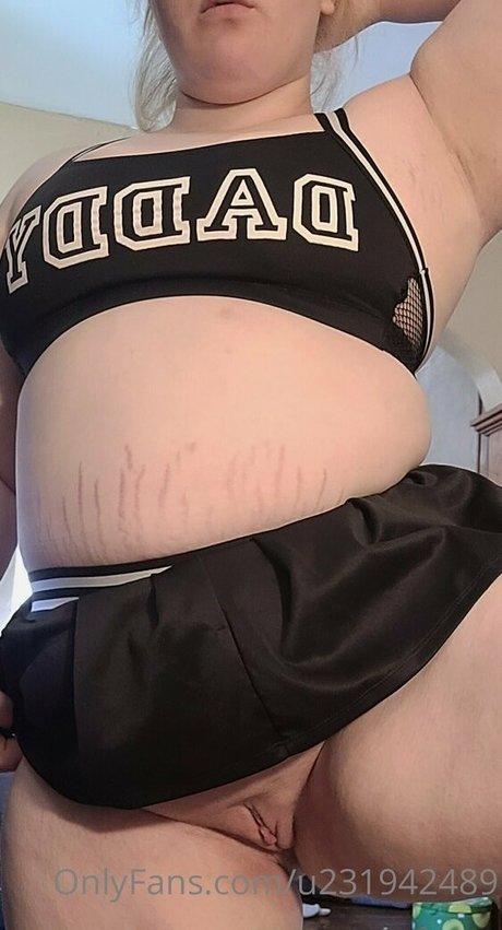 poison bath fairy OnlyFans Striptease