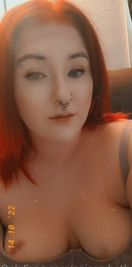 poison bath fairy Nacktbilder von OnlyFans