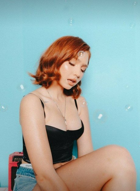 Renata Valliulina OnlyFans Bilder nackt