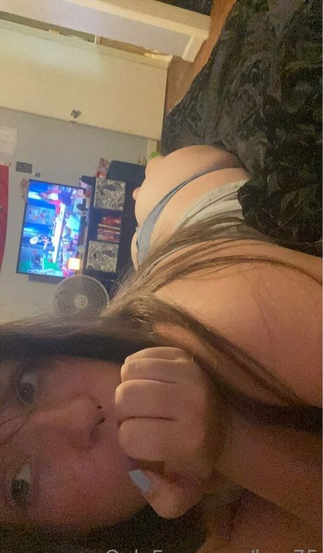 ky c75 OnlyFans Pornografie