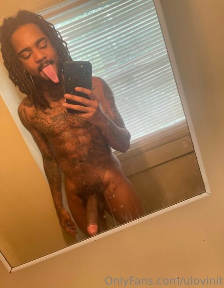 ulovinit Nacktbilder von OnlyFans geleakt