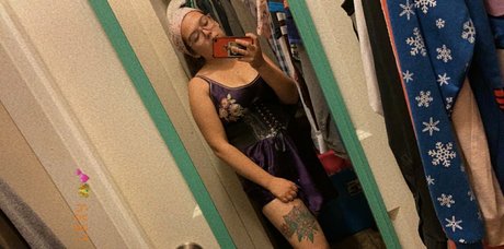 große titten gesichtsbehandlung onlyfans erotisch Bilder