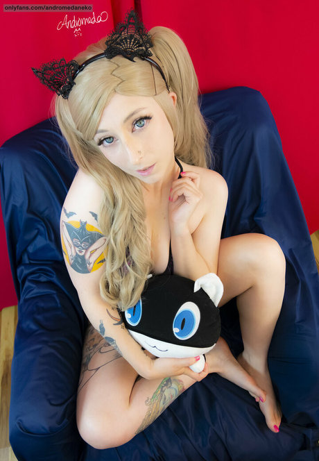 andromedanekoclub OnlyFans nackte Brüste