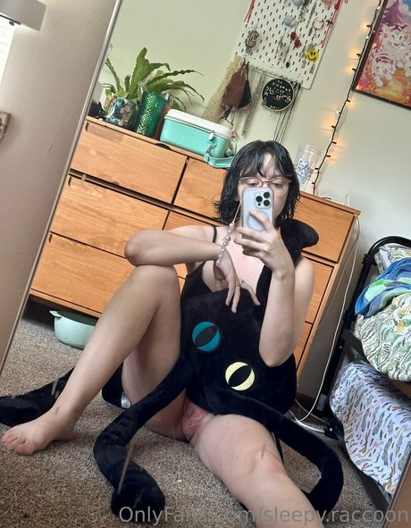 sleepy raccoon Nacktbilder von OnlyFans geleakt