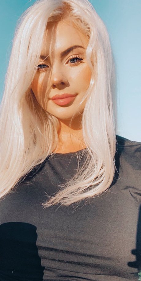 Riley Sinclair OnlyFans Brüste Bild