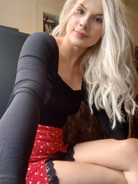 Riley Sinclair OnlyFans Brüste Bild