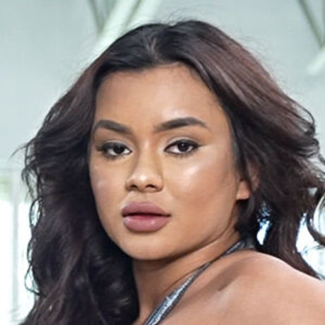 Numi Zarah OnlyFans gratis