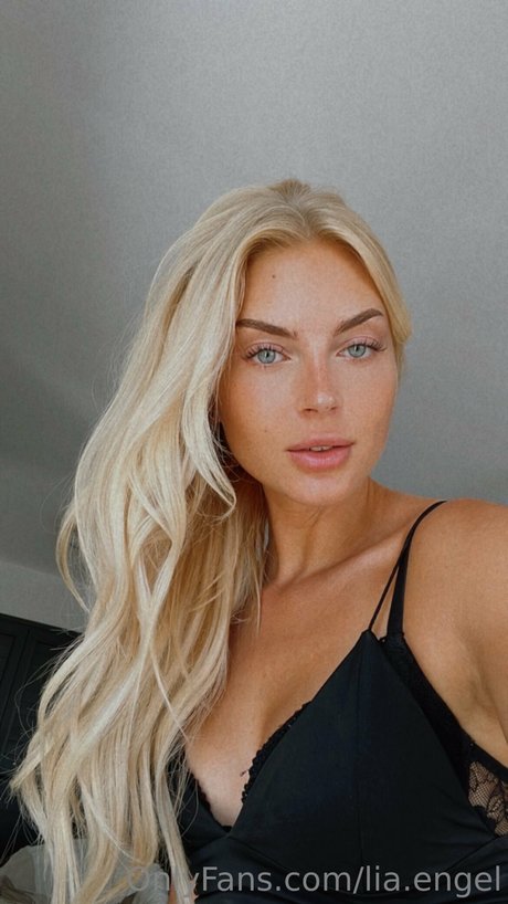Lia Engel_ OnlyFans Pornografie geleakt