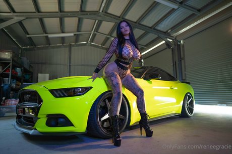 Renee Gracie OnlyFans Striptease