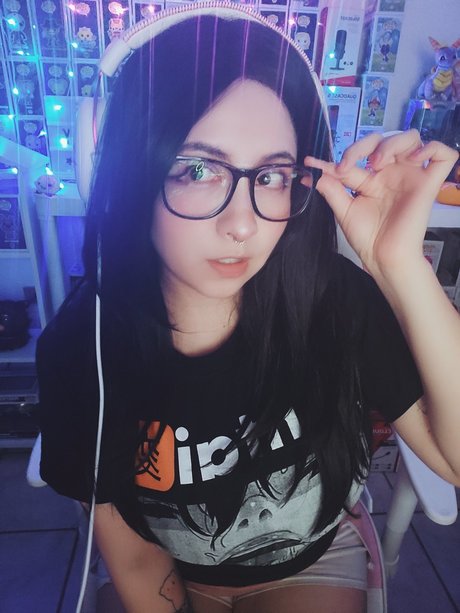 Evy Rosas Leaks OnlyFans