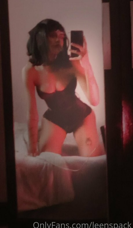 Viollet Collins Nacktbilder-Leaks von OnlyFans