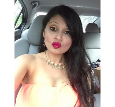 riesige titten milf onlyfans Kunst XXX Teaser