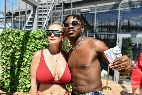 Anastasia Gorbunova OnlyFans Lesbisch