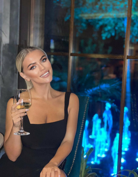 Ula x Sextape OnlyFans Nacktbilder