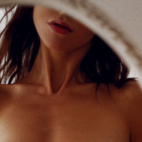 Estasique Nacktbilder von OnlyFans geleakt