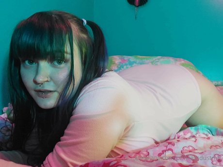 Princess Dust Oben ohne OnlyFans