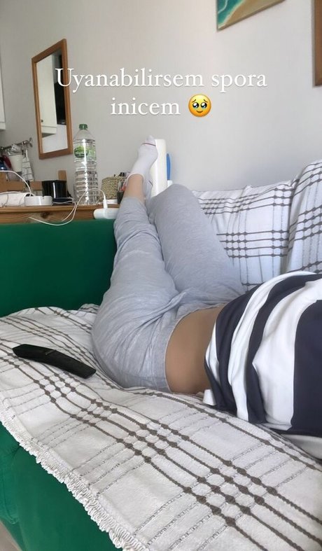 Buse yilmaz Nacktbilder von OnlyFans