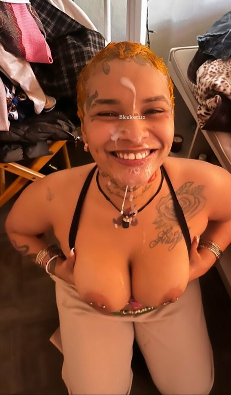 Bleu2lost OnlyFans Striptease