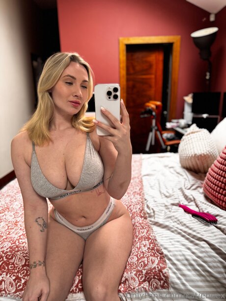 katiebeex OnlyFans Pornografie