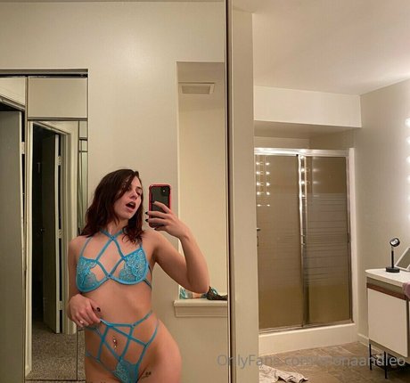 Mona Darling OnlyFans Fotos