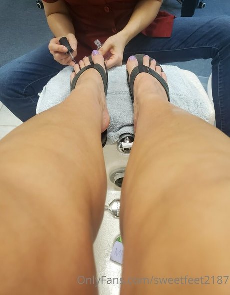 sweetfeet2187 OnlyFans Striptease