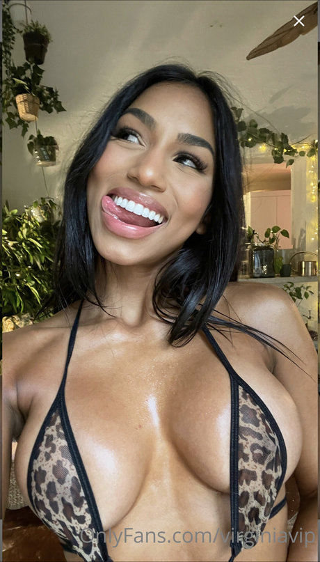 Virginia Sanhouse OnlyFans Striptease