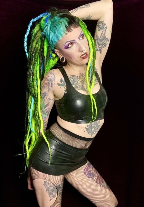 elfspitfree OnlyFans Fotos