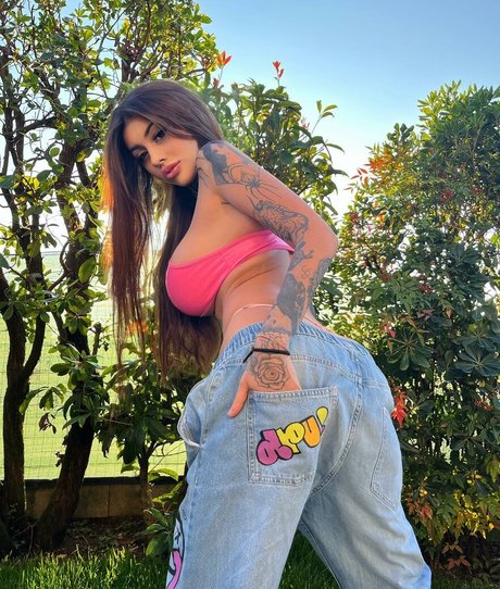Elisa brandani OnlyFans-Bilder