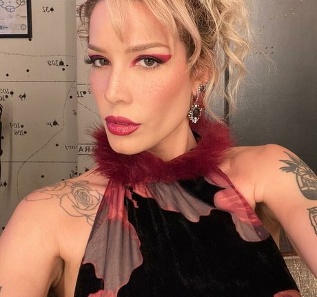 Halsey Sex OnlyFans