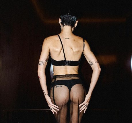 Halsey OnlyFans Inhalte