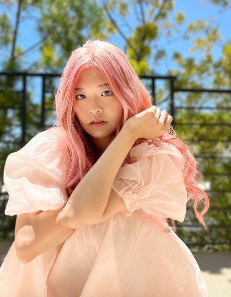 Kkatamina OnlyFans Striptease