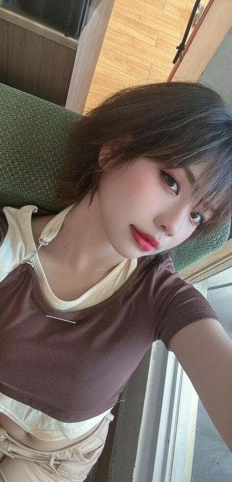 Risanomsyu Neue geleakte OnlyFans-Inhalte