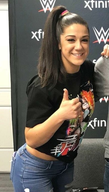 Bayley Neue OnlyFans Leaks
