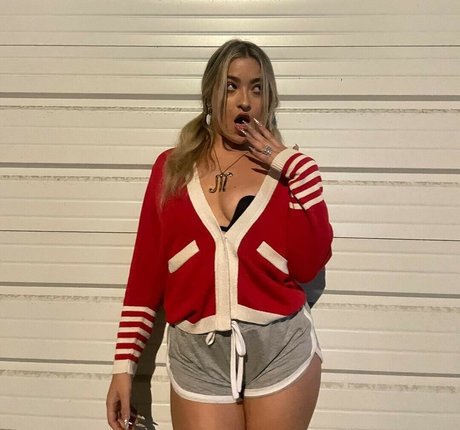 Scarlet Aviram Leak von OnlyFans Pornografie