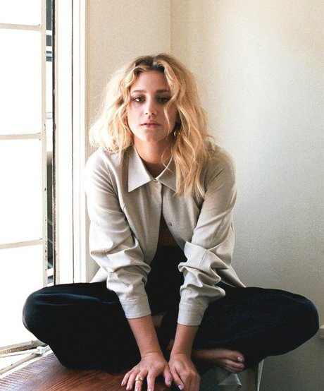 Lili Reinhart Bilder OnlyFans