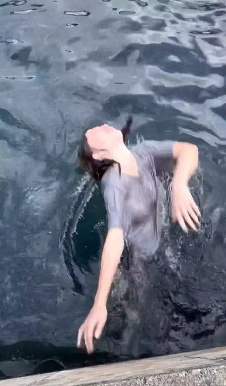 militärmädchen nur fans Kunstporno Professionell