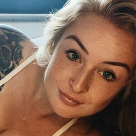 LittleRed x OnlyFans-Pornos