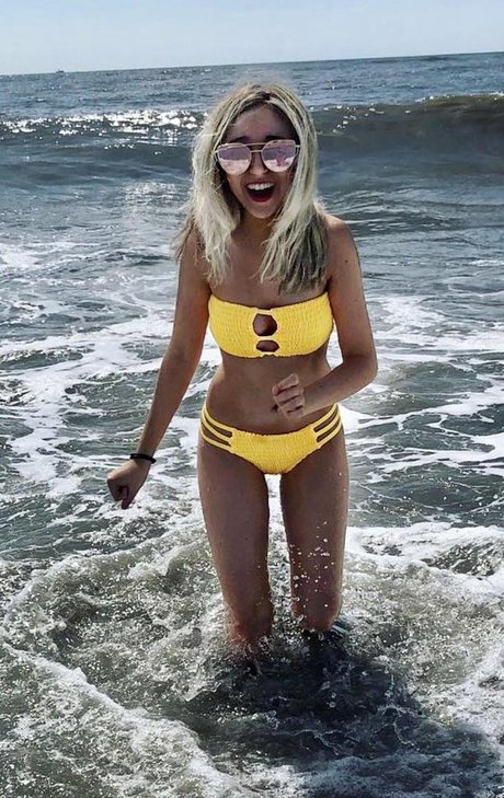 Ellie Schnitt Heiße OnlyFans Inhalte