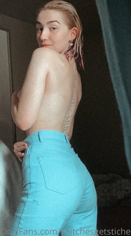 snitchesgetstiches NurlyFans-Brüste