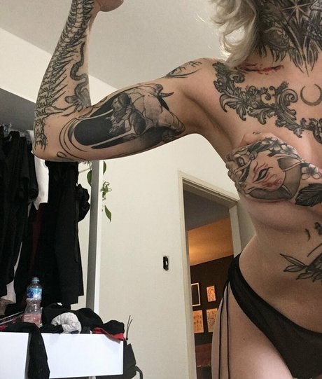 Aline Fox OnlyFans Nacktbilder