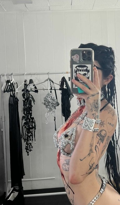 DeathbyRomy OnlyFans geleakte Brüste