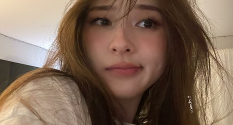 Tinakitten OnlyFans explizite Inhalte