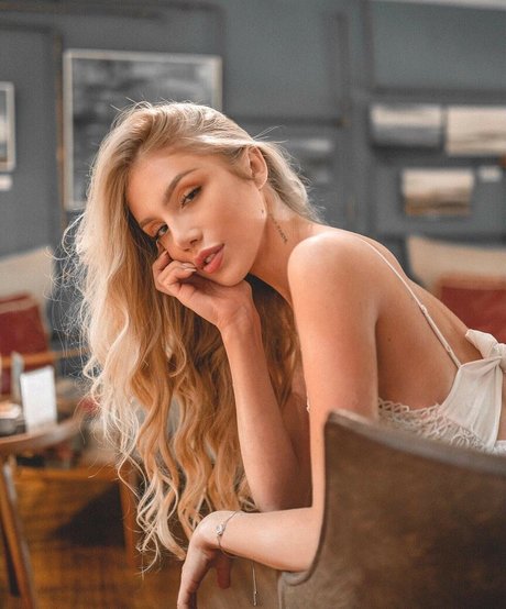 Sara Hardel OnlyFans Bilder