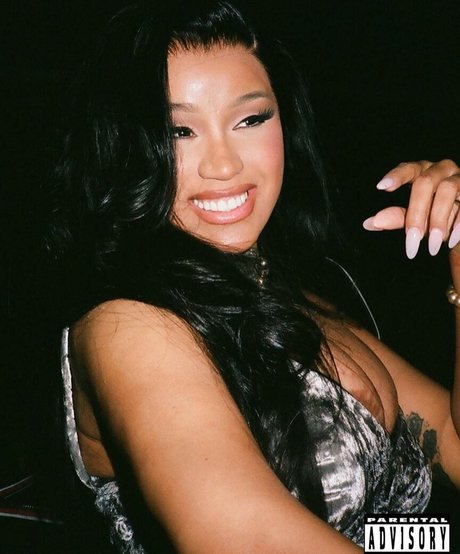 Cardi B OnlyFans Model Fotos