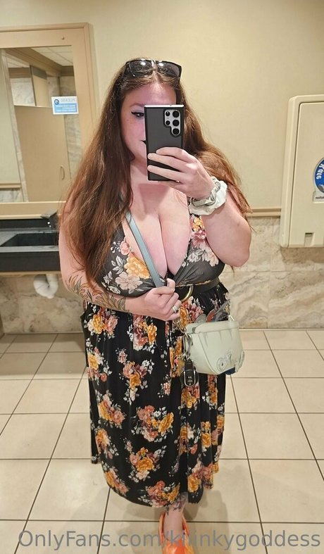 kiiinkygoddess Leaks OnlyFans