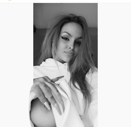 Dzsenifer Vajai OnlyFans Pornografie