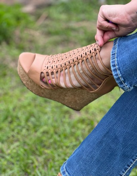 wifeyassandfeet OnlyFans Nackt