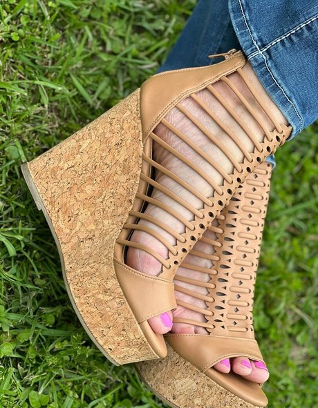 wifeyassandfeet OnlyFans-Fotos