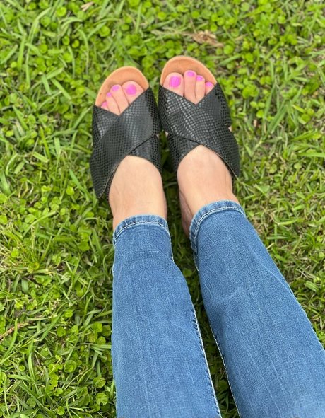 wifeyassandfeet OnlyFans Nacktbilder geleakt